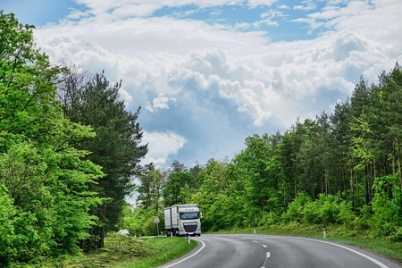 Grüne LKW bringen Wende